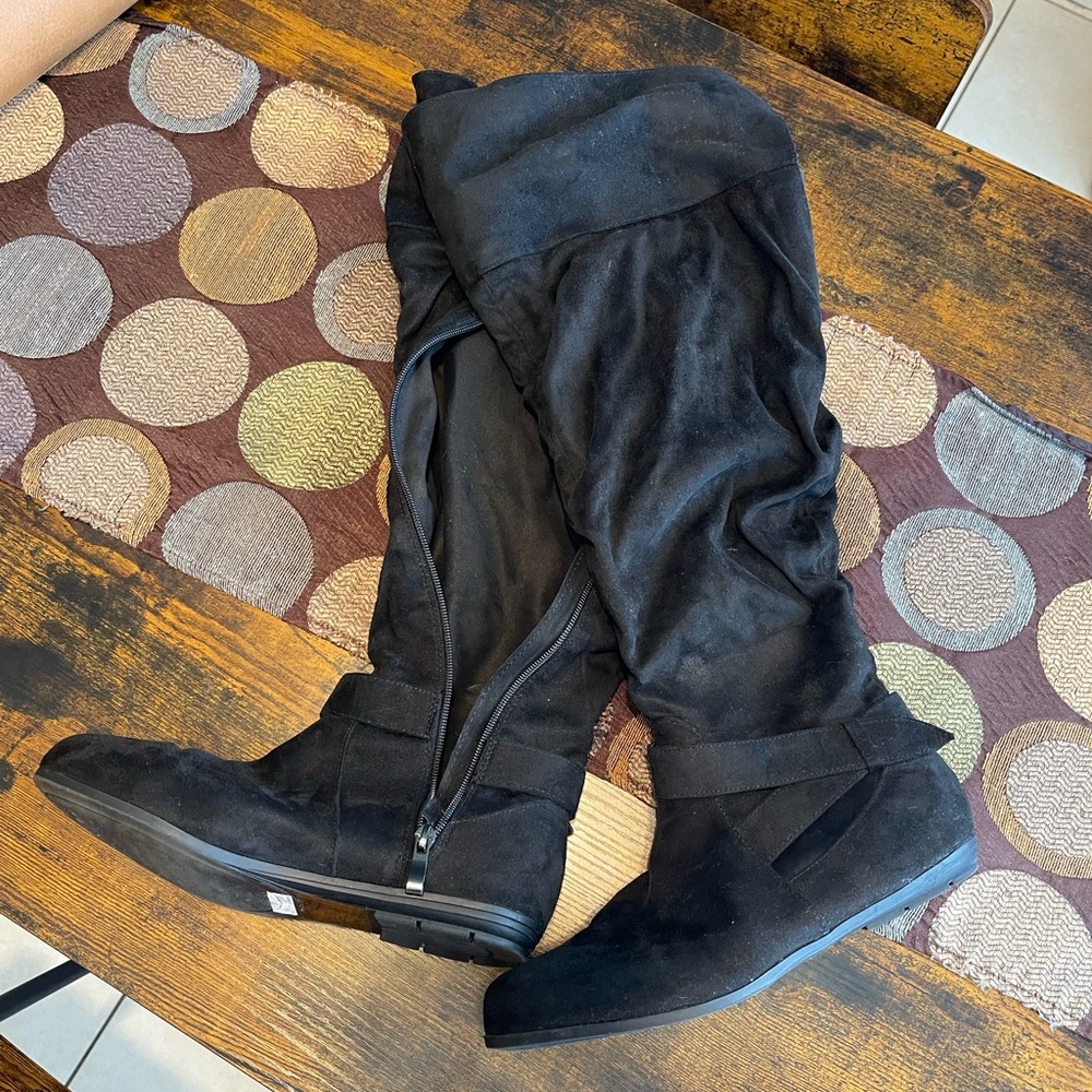 Black Over-the-Knee Suede Boots - Women's Fashion Boot